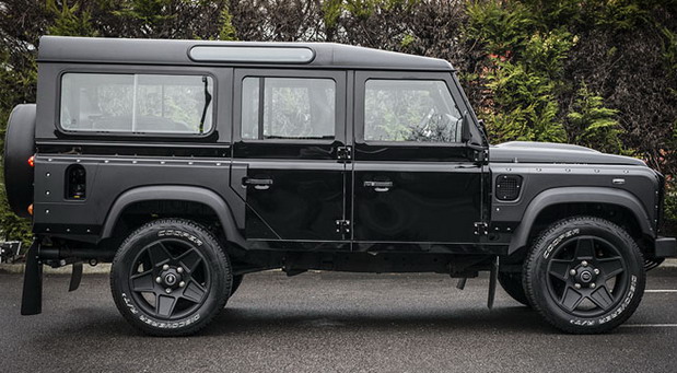 Land Rover Defender 110 by Kahn Design