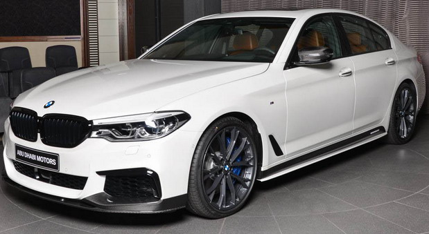 BMW M550i xDrive M Performance