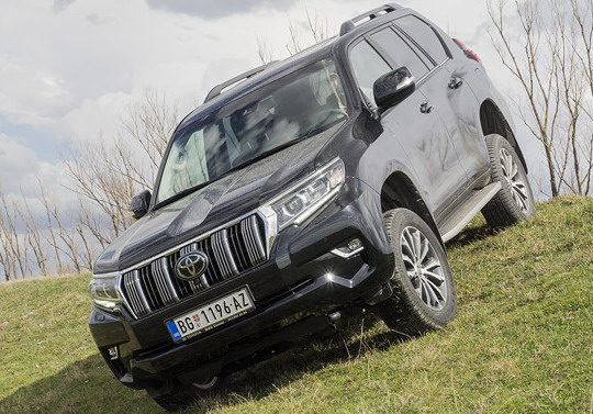 Toyota Land Cruiser 2.8D-4D AT Toyota Land Cruiser 2.8D-4D AT