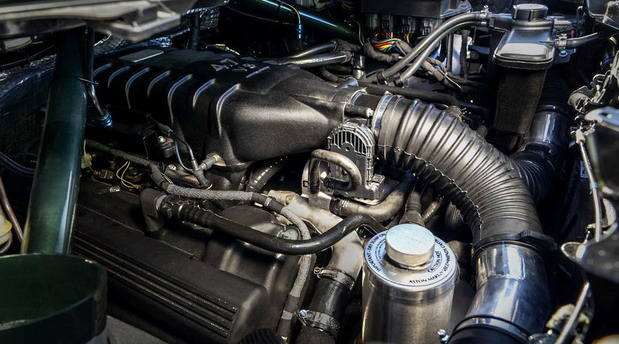 Aston Martin V8 Cygnet Aston Martin V8 Cygnet
