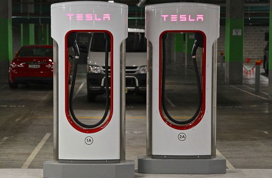Tesla superpunjač Tesla superpunjač