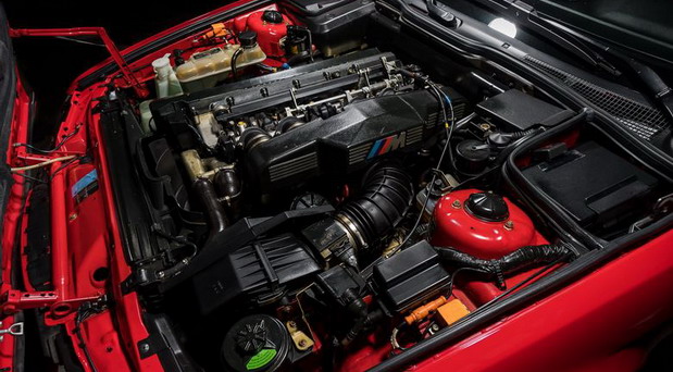 BMW M5 E34
