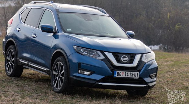 Nissan X-Trail 2.0 dCi AT 4×4 Nissan X-Trail 2.0 dCi AT 4×4