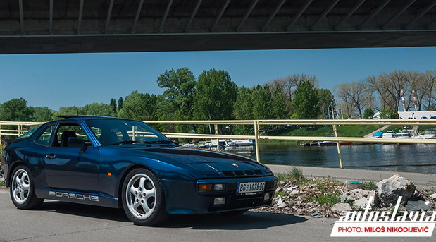 Porsche 944