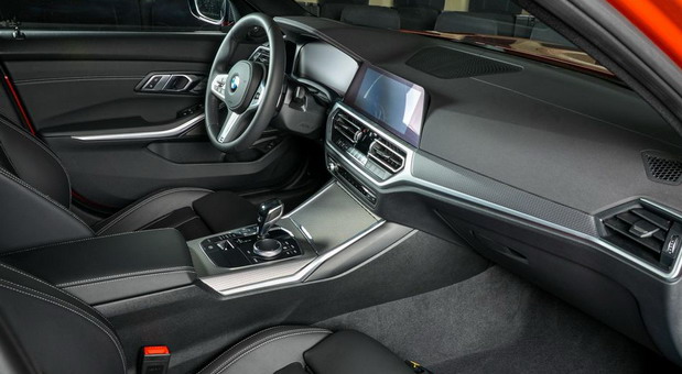 BMW 330i