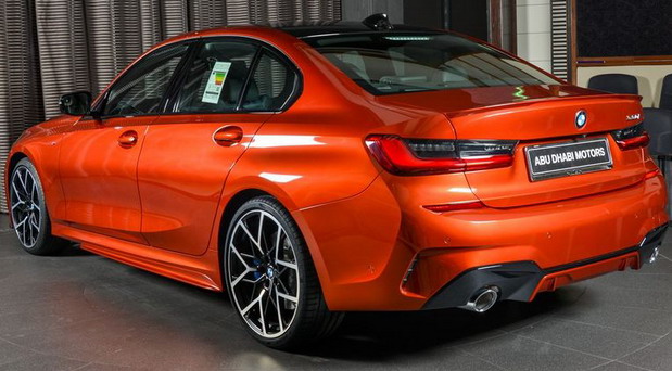 BMW 330i