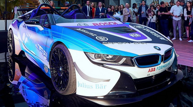 BMW i8 Roadster Safety Car BMW i8 Roadster Safety Car