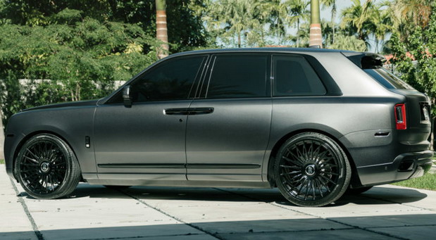 Rolls-Royce Cullinan Rolls-Royce Cullinan