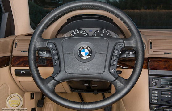 BMW 740i
