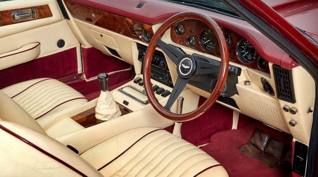Aston Martin AMV8 Volante Aston Martin AMV8 Volante