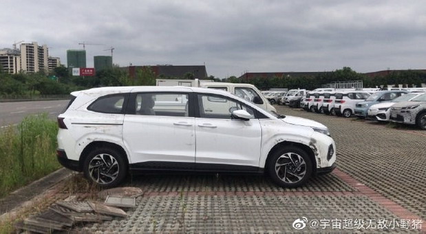 Hyundai Custo