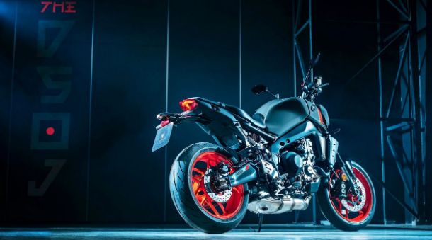 Yamaha MT-09 Yamaha MT-09