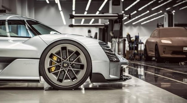 Porsche 919 Street