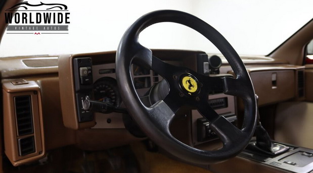 Replika Ferrarija F40 Replika Ferrarija F40