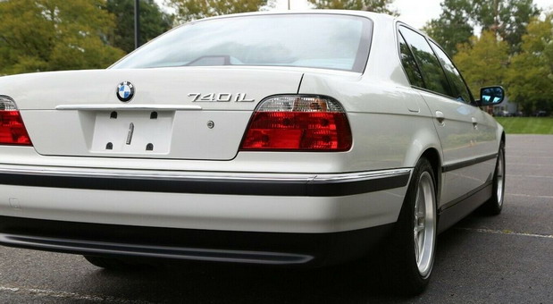BMW 740iL BMW 740iL