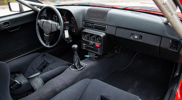 Porsche 924 Carrera GTS