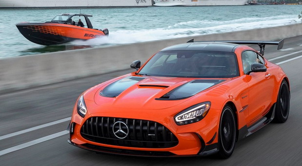 Cigarette 41’ Nighthawk AMG Black Series Cigarette 41’ Nighthawk AMG Black Series