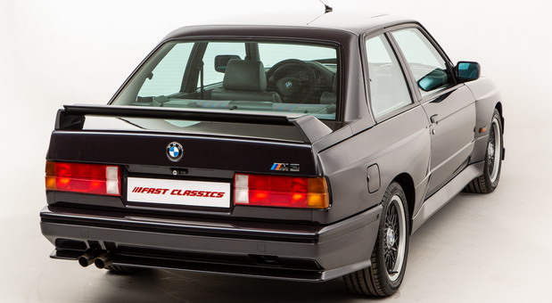 BMW E30 M3 Johnny Cecotto BMW E30 M3 Johnny Cecotto