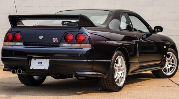 Nissan Skyline R33 GT-R 