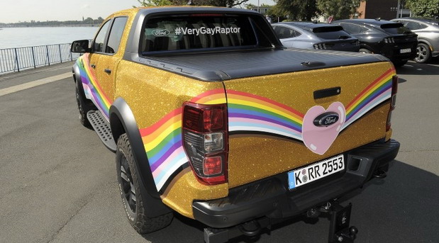 Ford Very Gay Raptor