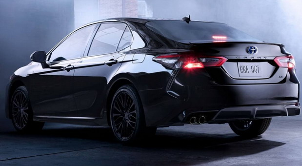 Toyota Camry SE Hybrid Nightshade Edition Toyota Camry SE Hybrid Nightshade Edition