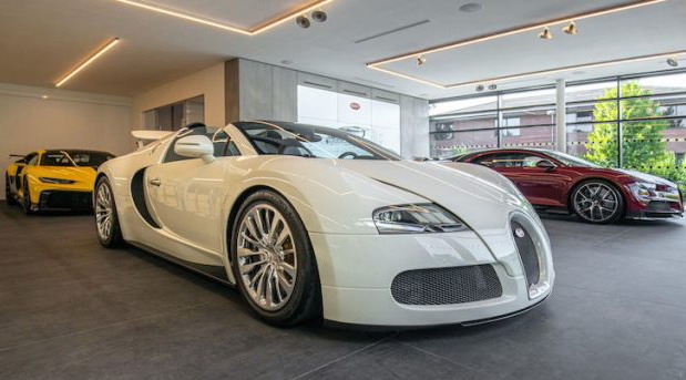 Bugatti otvorio salon u Mančesteru