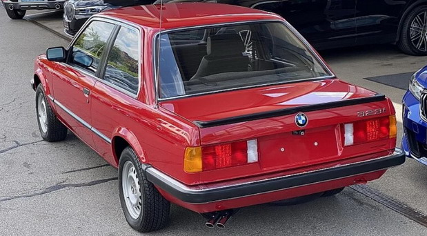 BMW 323i BMW 323i