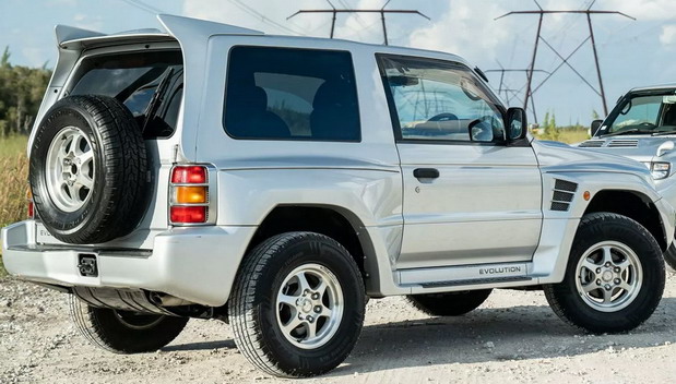 Mitsubishi Pajero Evolution Mitsubishi Pajero Evolution