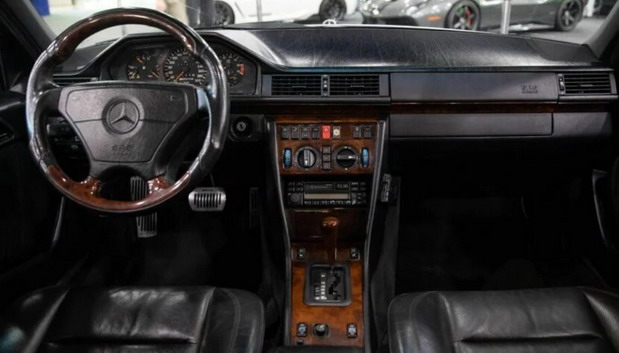 Mercedes-Benz E60 AMG Mercedes-Benz E60 AMG