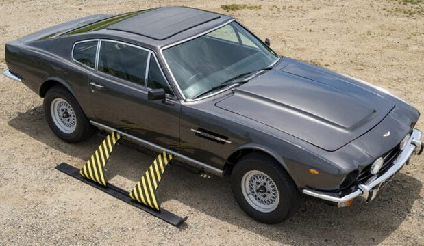 Aston Martin V8 Aston Martin V8