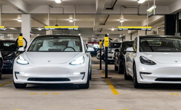 Hertz Tesla Hertz Tesla