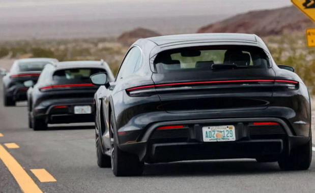 Porsche Taycan Porsche Taycan
