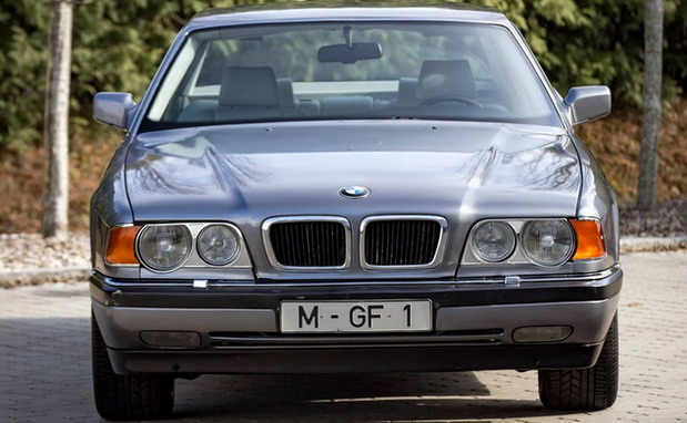 BMW 750iL V16 Goldfisch BMW 750iL V16 Goldfisch