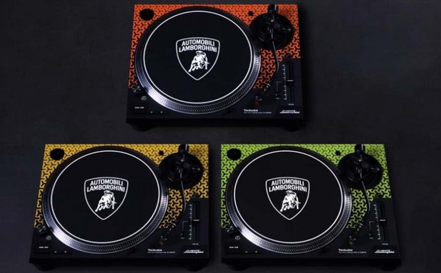 Technics SL-1200M7B 