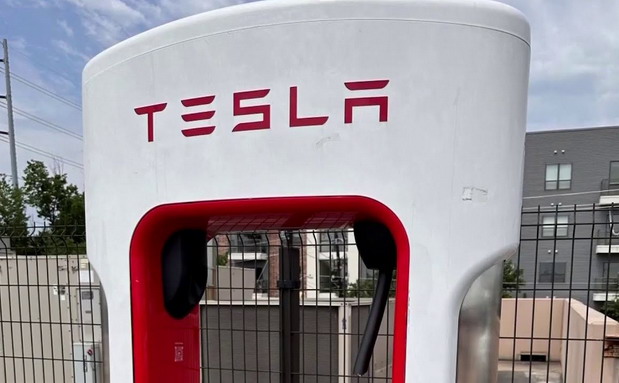 Tesla superpunjač Tesla superpunjač