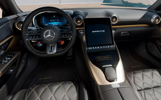 Mercedes-AMG SL 63 Manufaktur Golden Coast Mercedes-AMG SL 63 Manufaktur Golden Coast