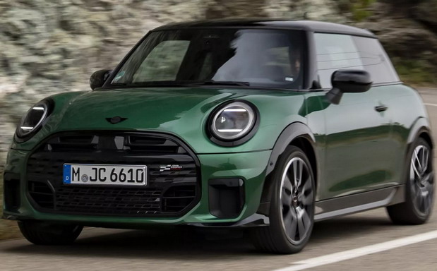 Mini Cooper S sa JCW paketom Mini Cooper S sa JCW paketom
