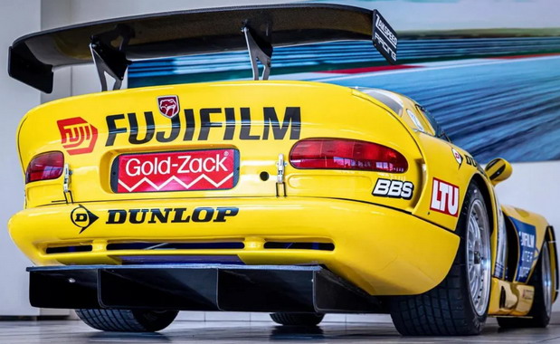 Dodge Viper GTS-R GT2