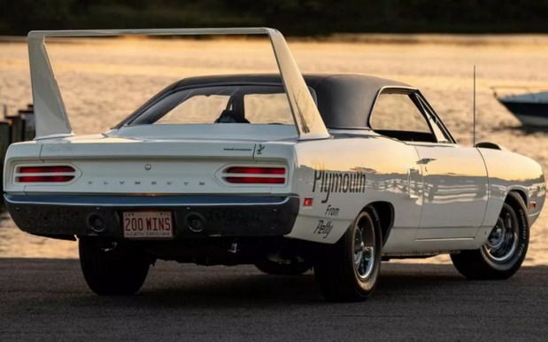 Plymouth Superbird 