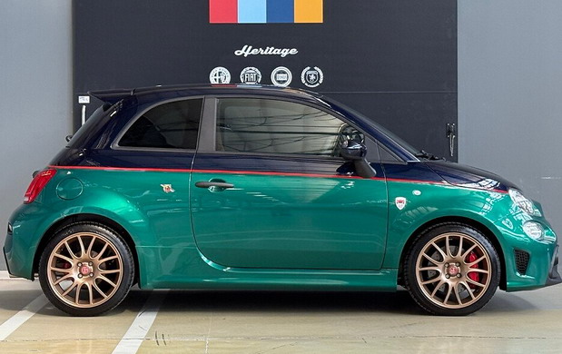 Abarth 695 Club Italia Abarth 695 Club Italia