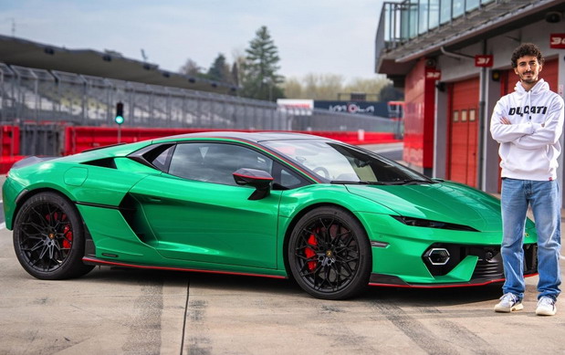 Lamborghini Temerario u rukama MotoGP šampiona Lamborghini Temerario u rukama MotoGP šampiona