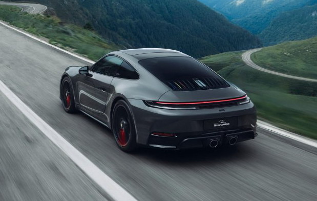 Porsche Sonderwunsch “Tribute to Transfăgărășan” 911 Carrera 4 GTS
