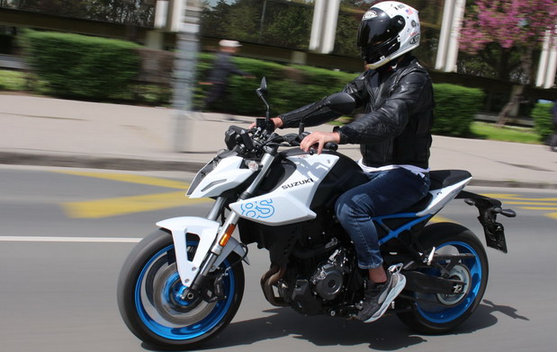 Suzuki GSX-8S Suzuki GSX-8S