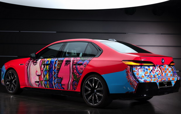 BMW i7 Art Car by Lee Kun-Yong BMW i7 Art Car by Lee Kun-Yong