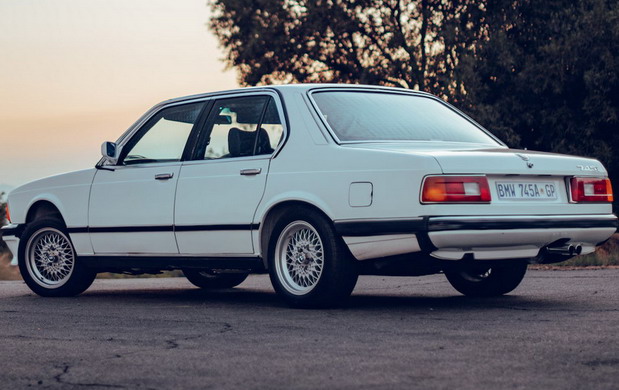 BMW 745i SA BMW 745i SA