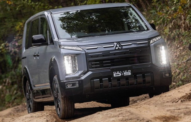 Mitsubishi Delica D:5