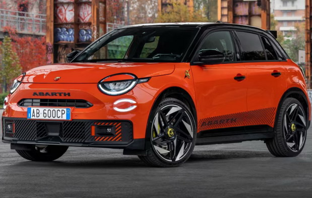 Abarth 600e Competizione Edizione Milano Cortina 2026 Abarth 600e Competizione Edizione Milano Cortina 2026