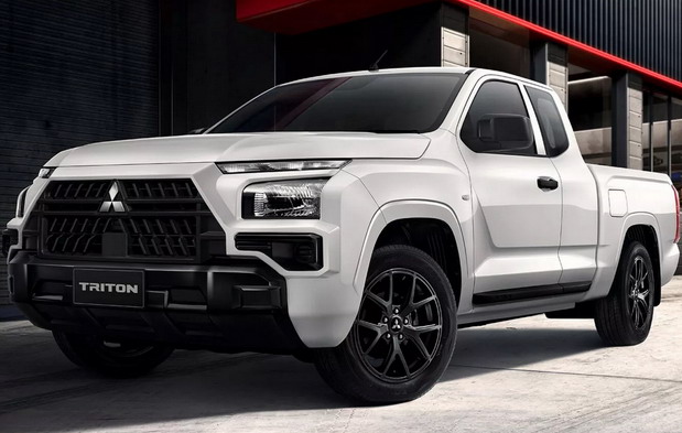 Mitsubishi Triton Street