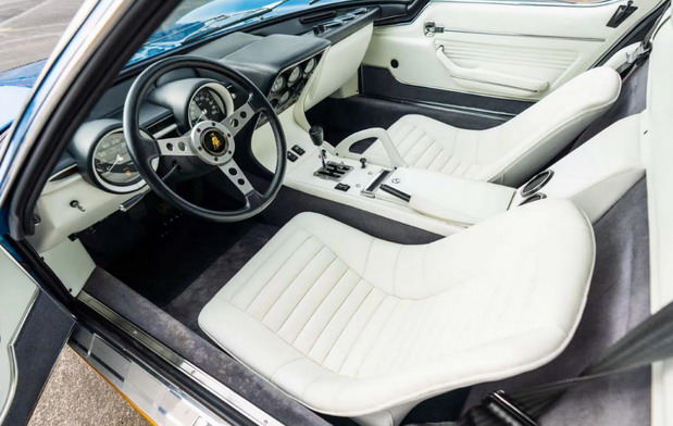 Lamborghini Miura SV 