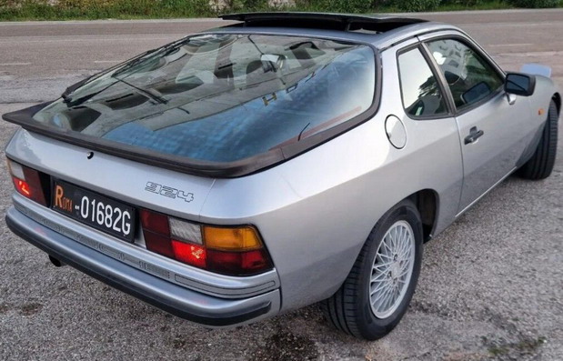 Porsche 924